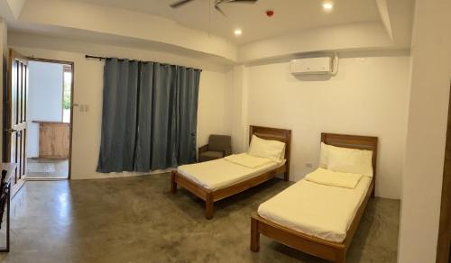 P&B Residences Legazpi. 0*