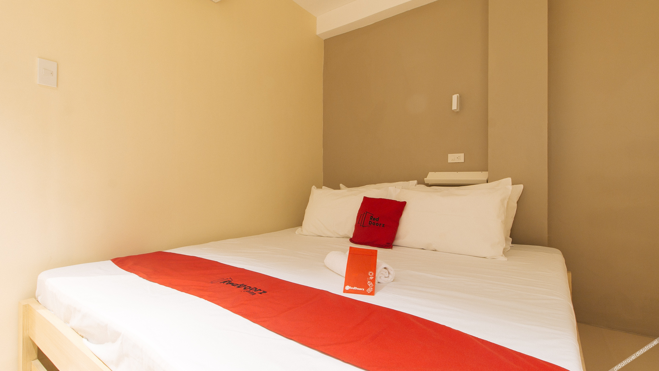 RedDoorz @ Laiya Vivo Hotel Batangas 2*