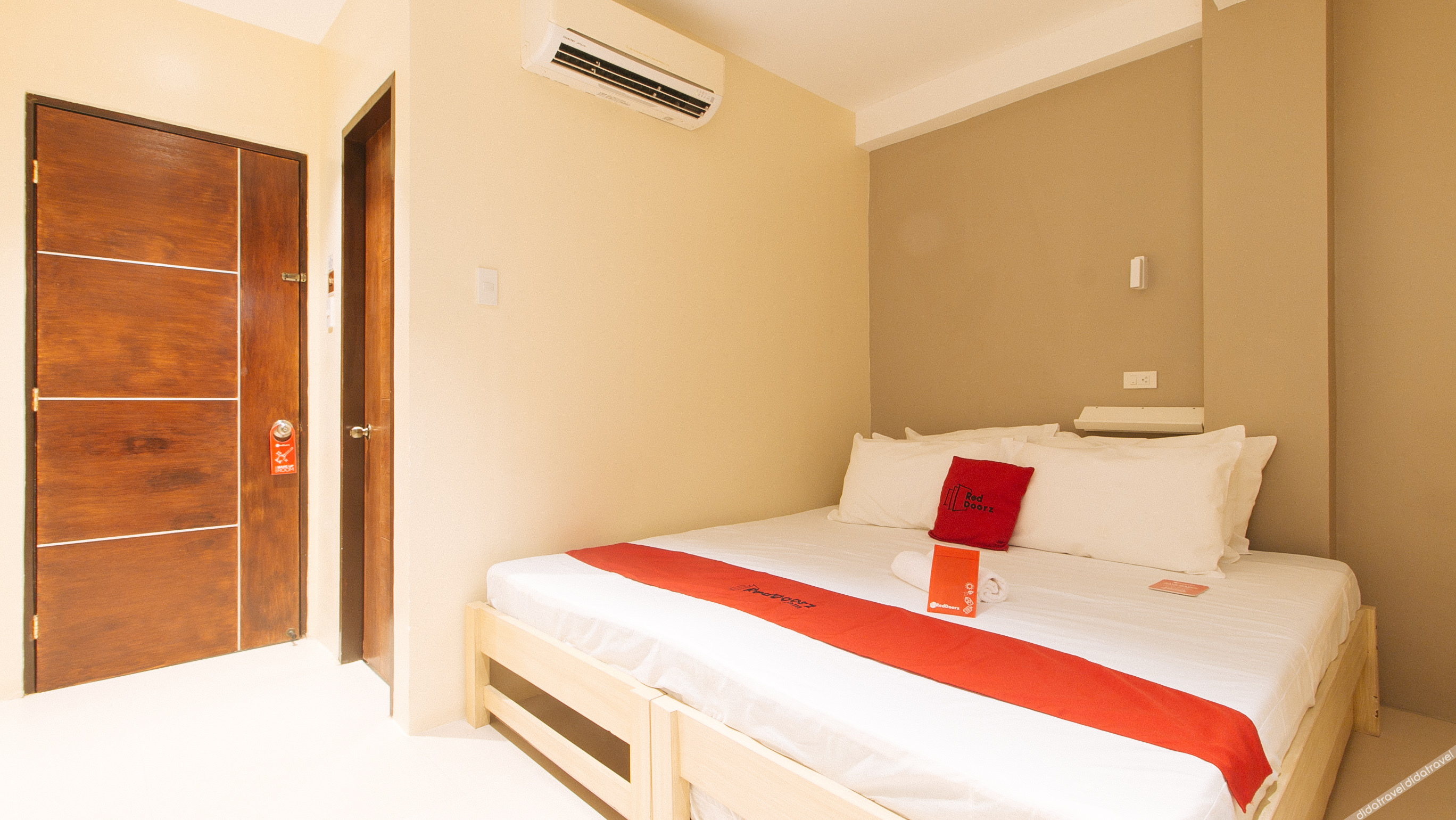 RedDoorz @ Laiya Vivo Hotel Batangas 2*