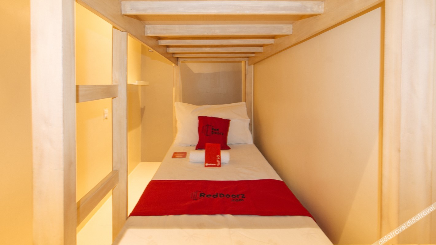 RedDoorz @ Laiya Vivo Hotel Batangas 2*