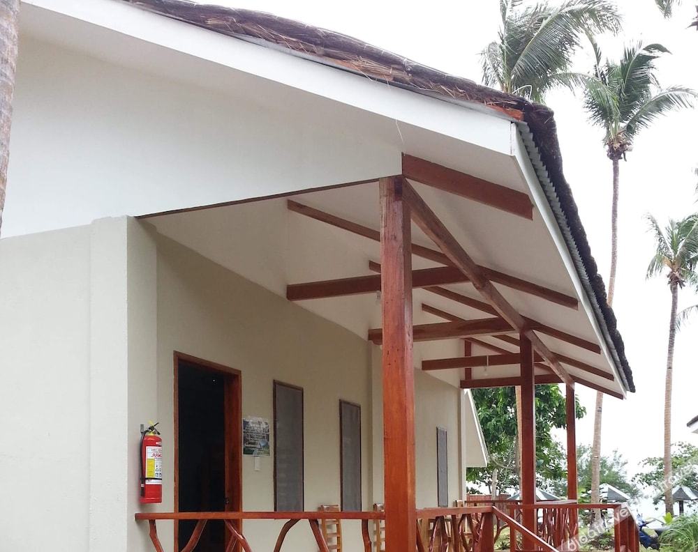 D's Ocean View Beach Resort 3*