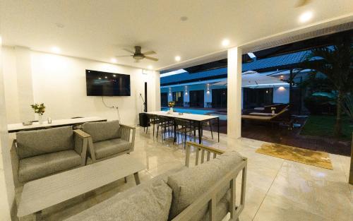 Bohol Cattleya Resort 3*