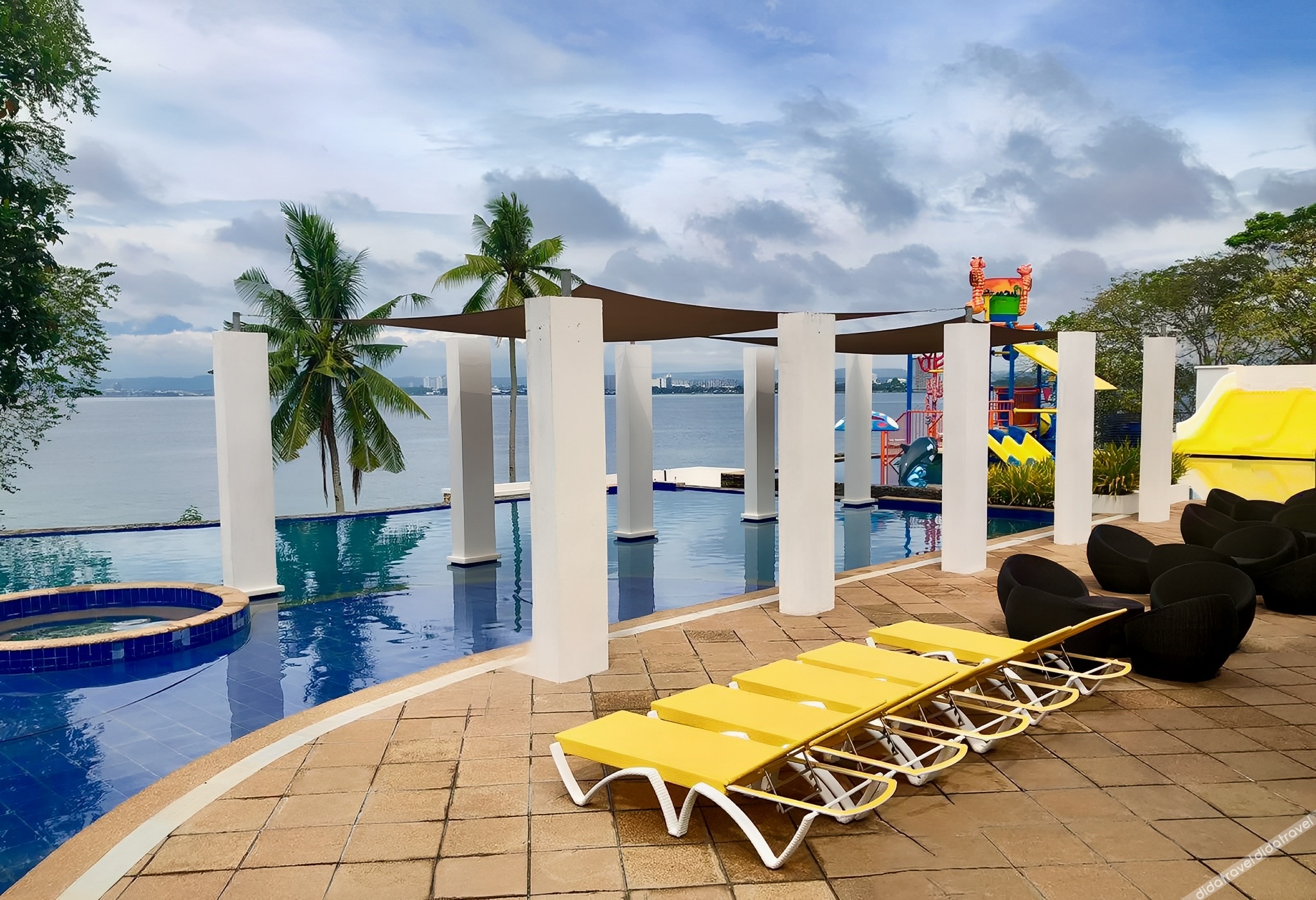 Costa Azalea Crusoe Cabins 3*