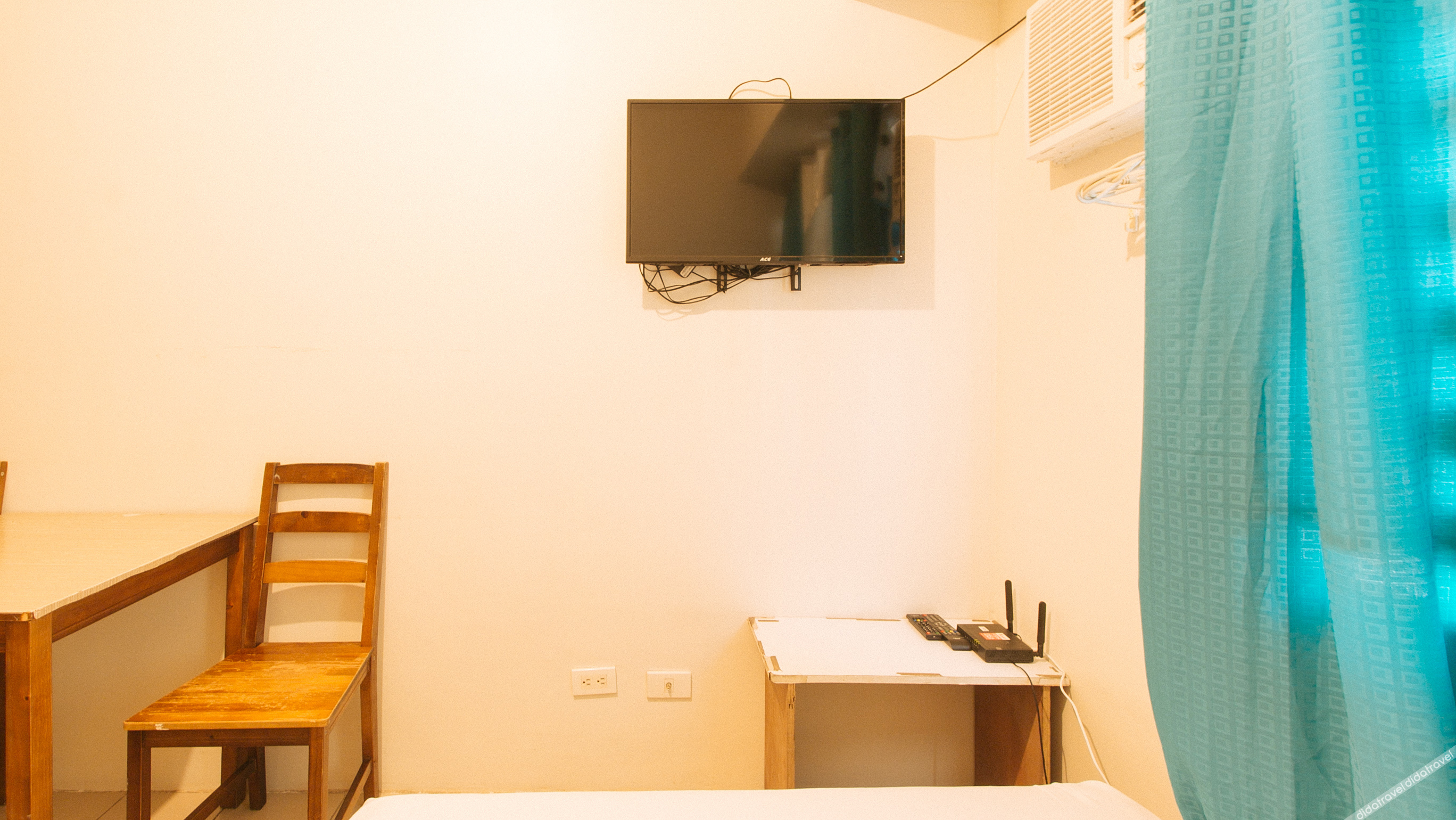 Eimys Place at Urban Deca Mandaluyong by RedDoorz 2*