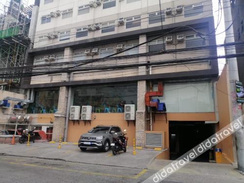 Eimys Place at Urban Deca Mandaluyong by RedDoorz 2*