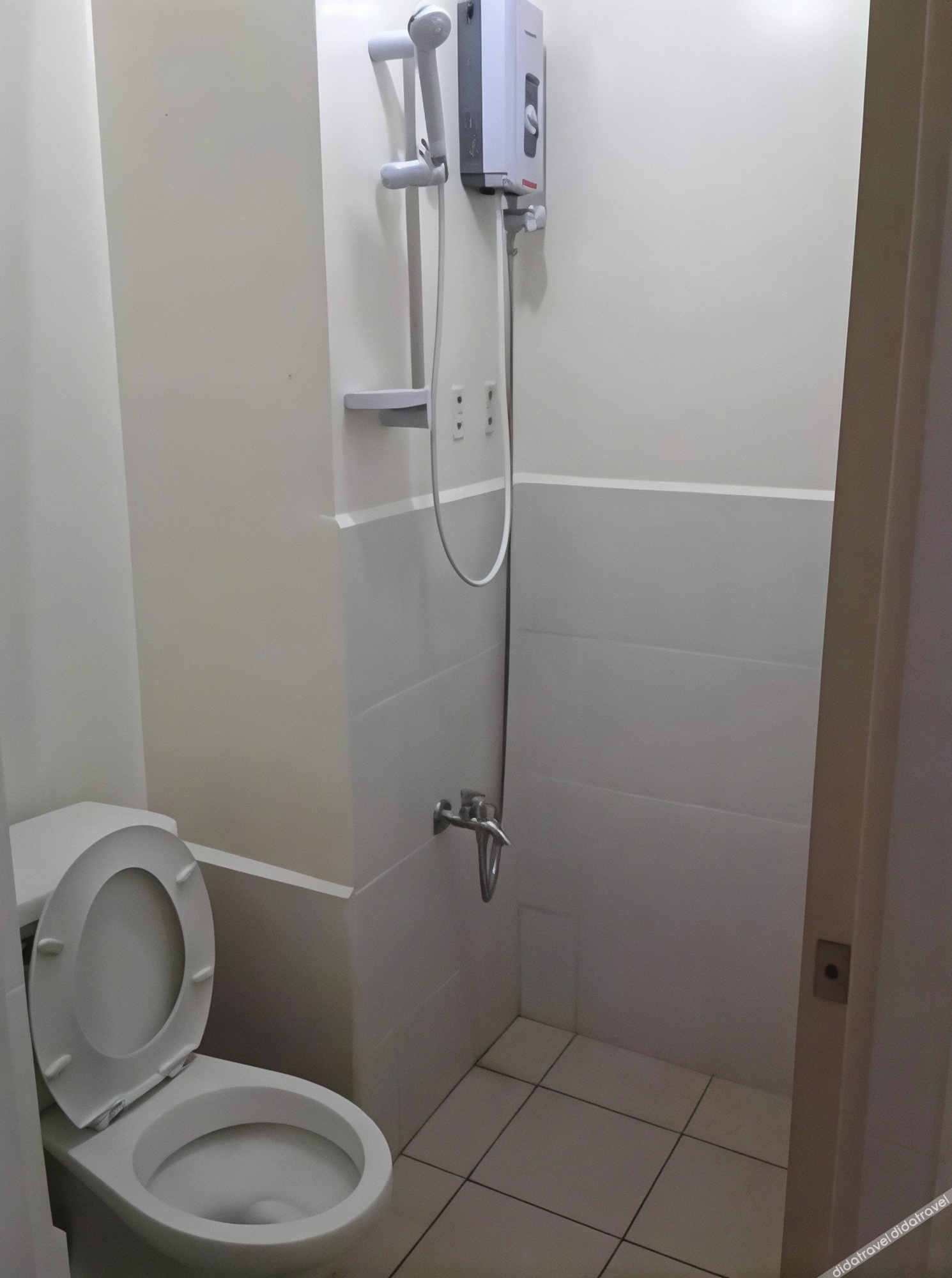 Eimys Place at Urban Deca Mandaluyong by RedDoorz 2*