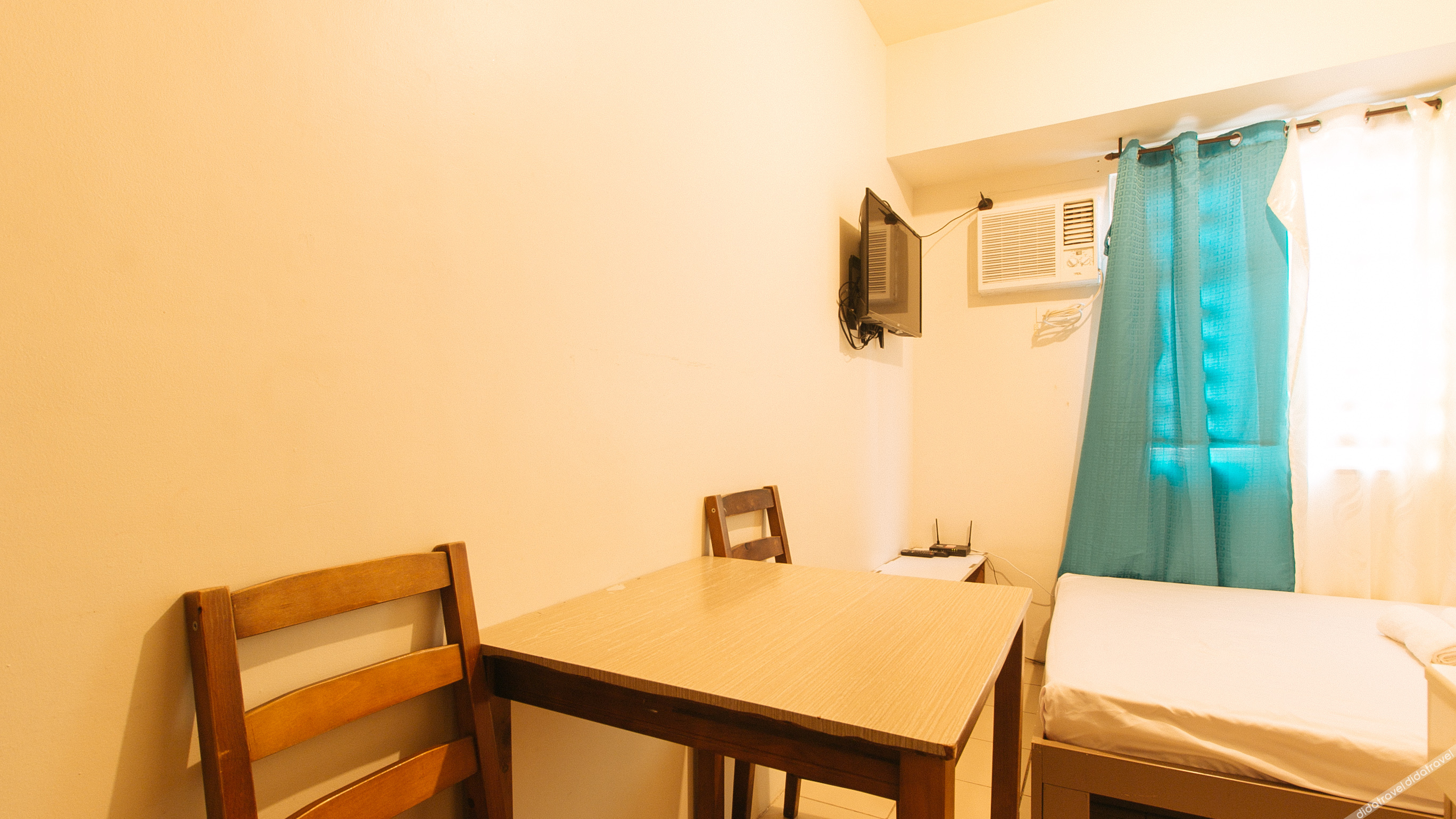 Eimys Place at Urban Deca Mandaluyong by RedDoorz 2*