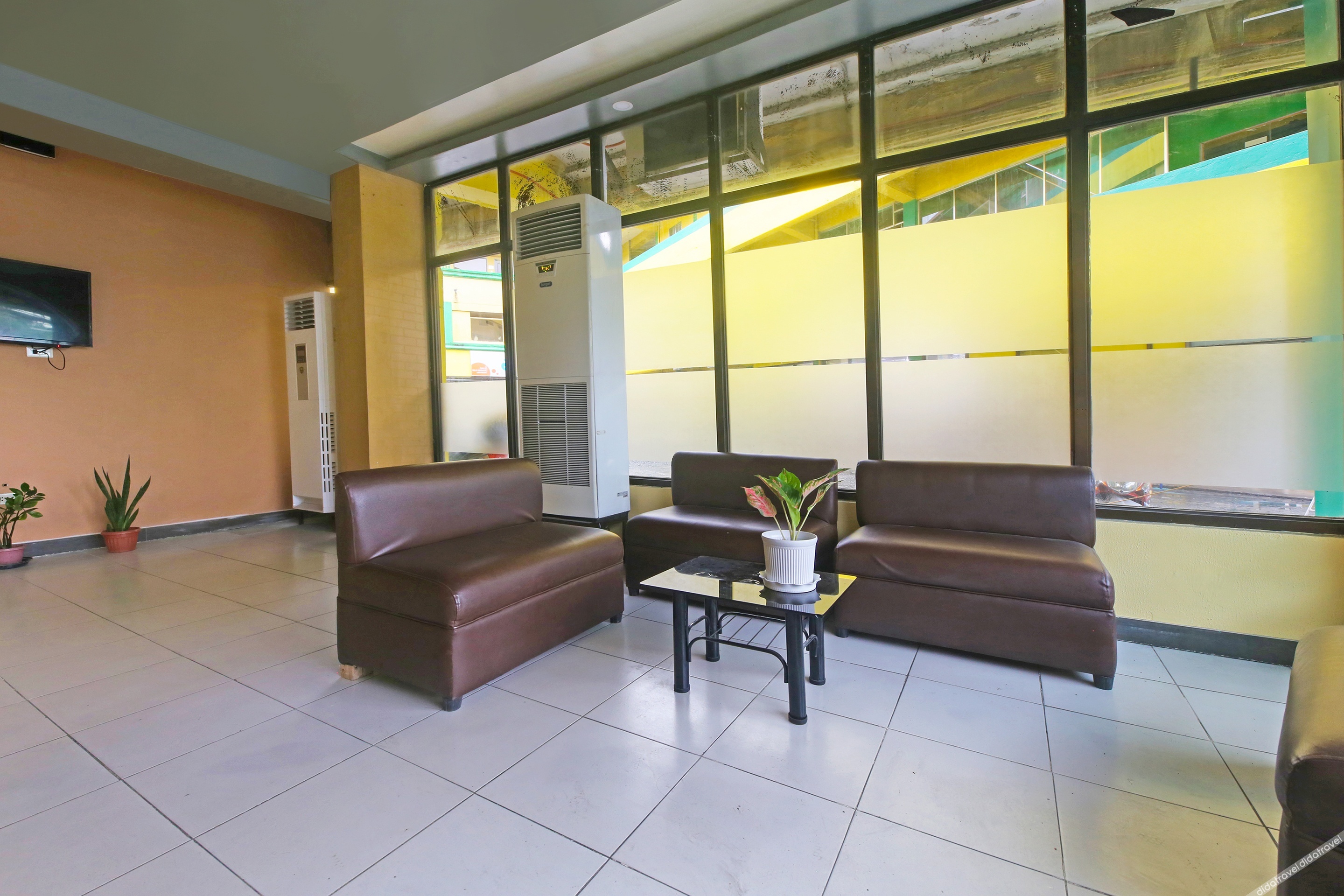 RedDoorz near SM Muntinlupa 2*