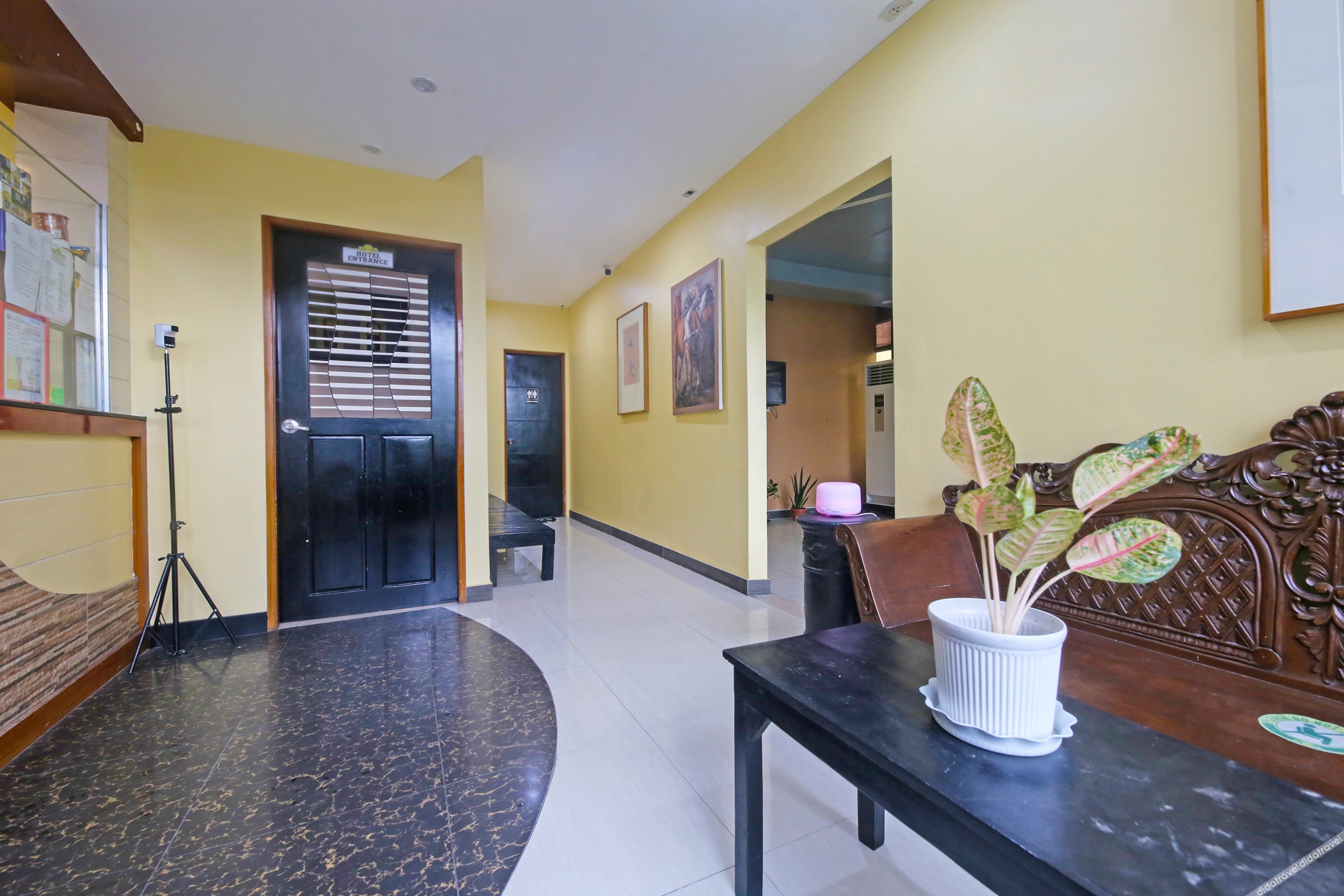RedDoorz near SM Muntinlupa 2*