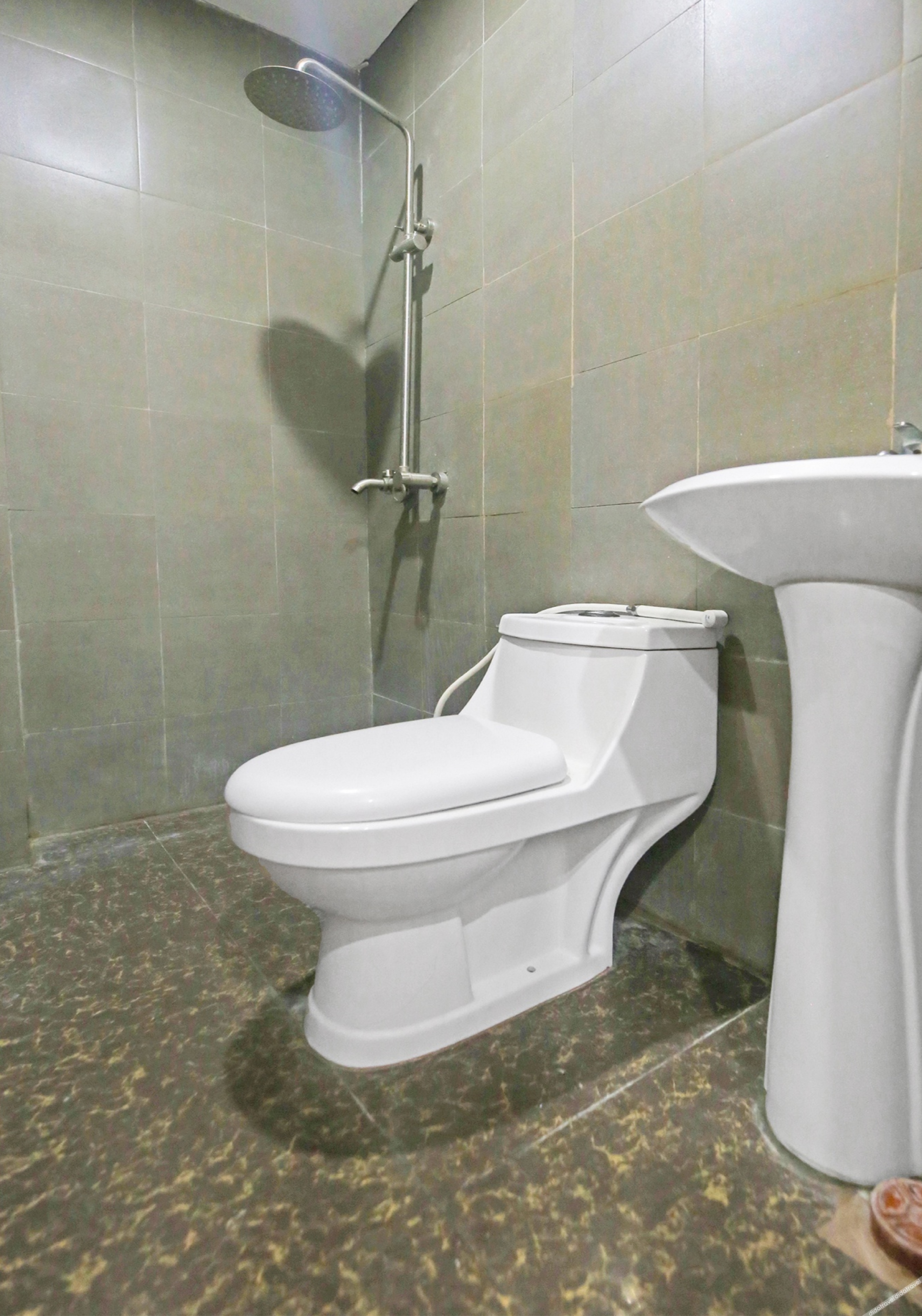 RedDoorz near SM Muntinlupa 2*