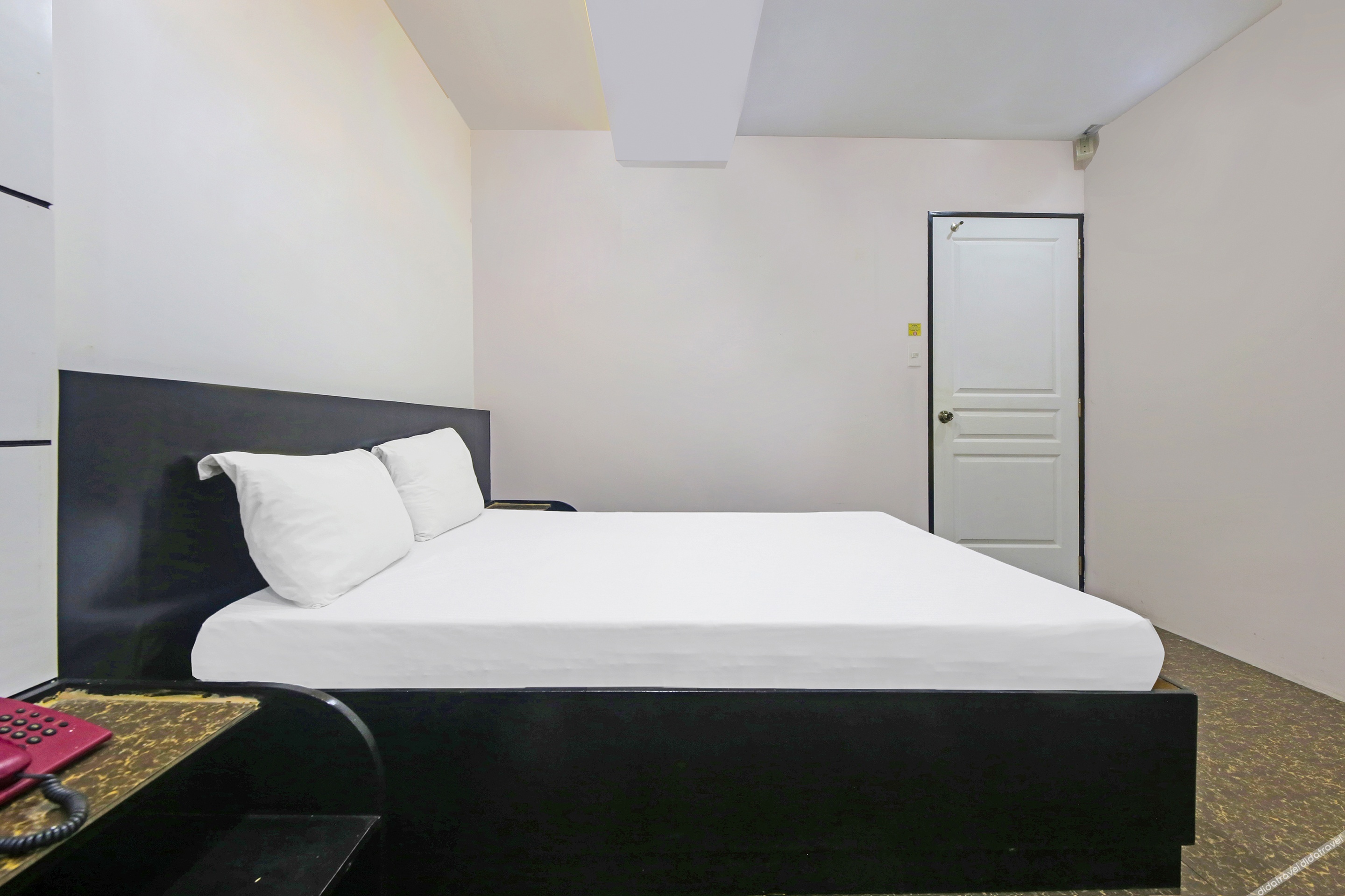 RedDoorz near SM Muntinlupa 2*