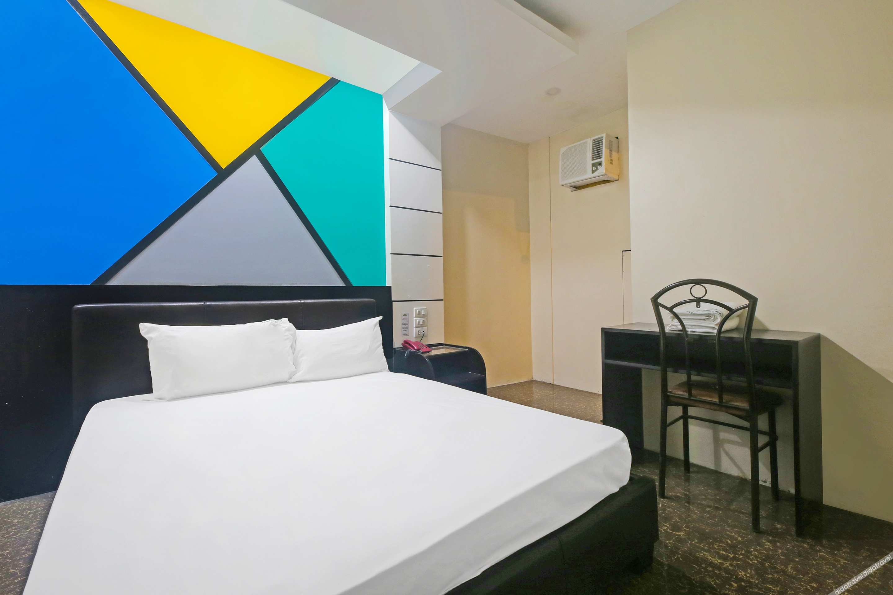 RedDoorz near SM Muntinlupa 2*