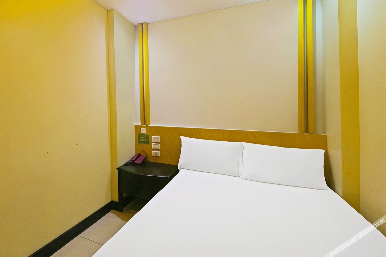 RedDoorz near SM Muntinlupa 2*