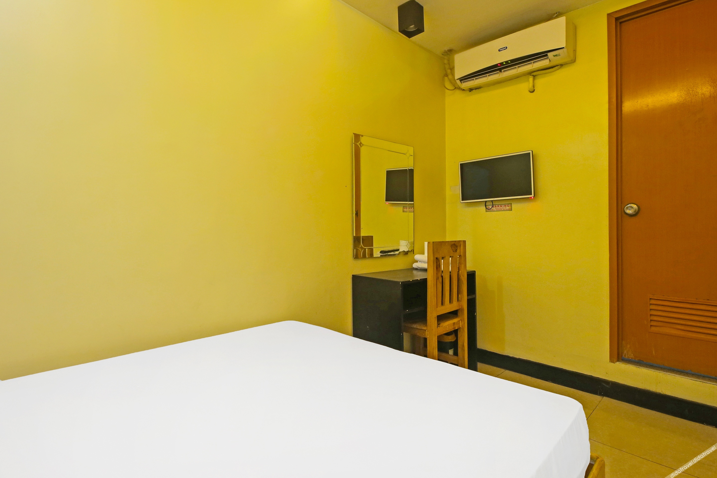 RedDoorz near SM Muntinlupa 2*