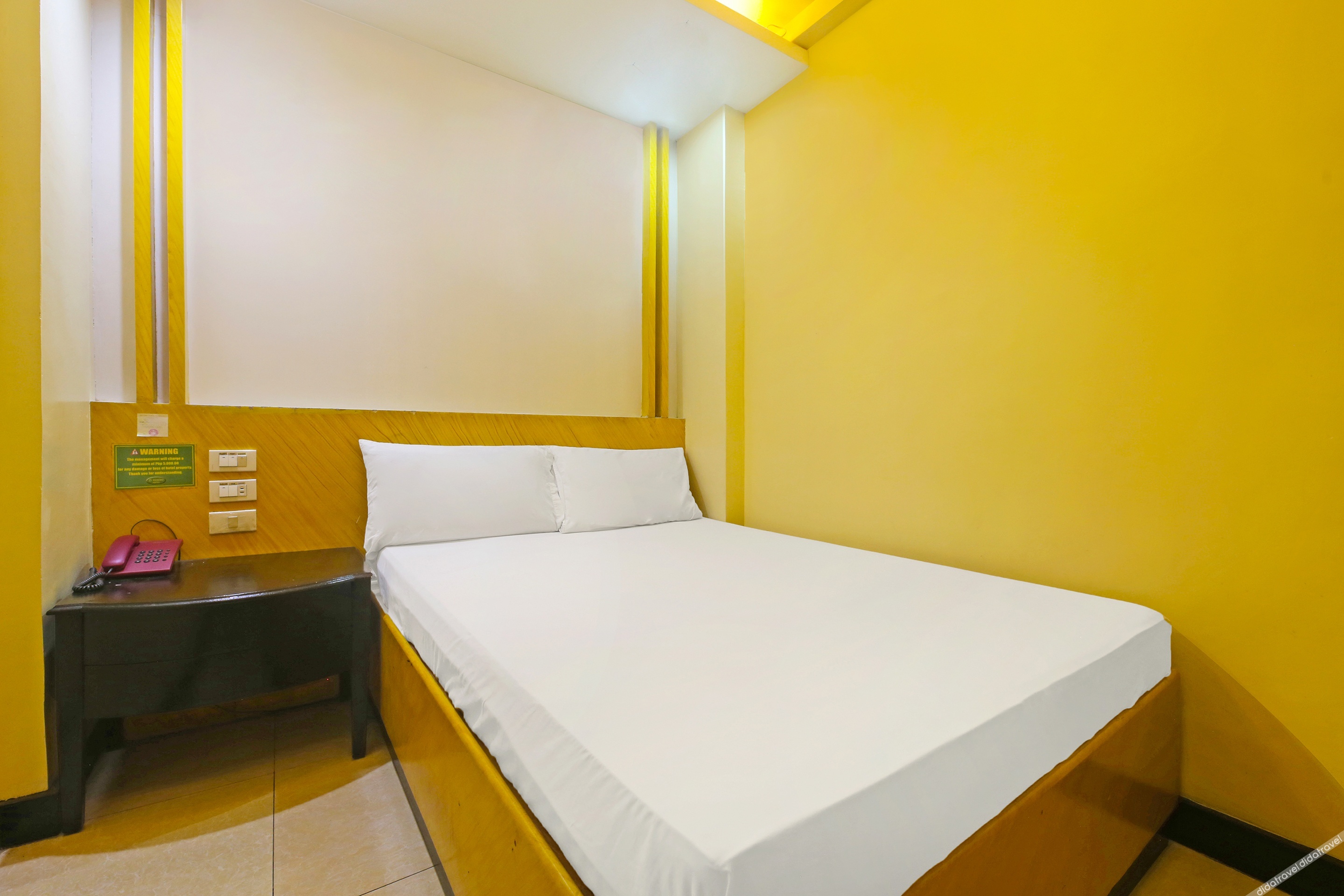 RedDoorz near SM Muntinlupa 2*