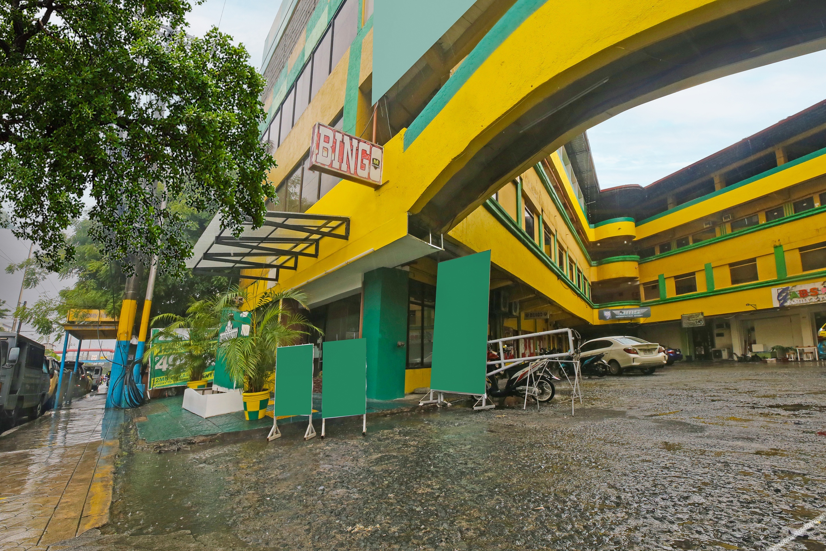 RedDoorz near SM Muntinlupa 2*