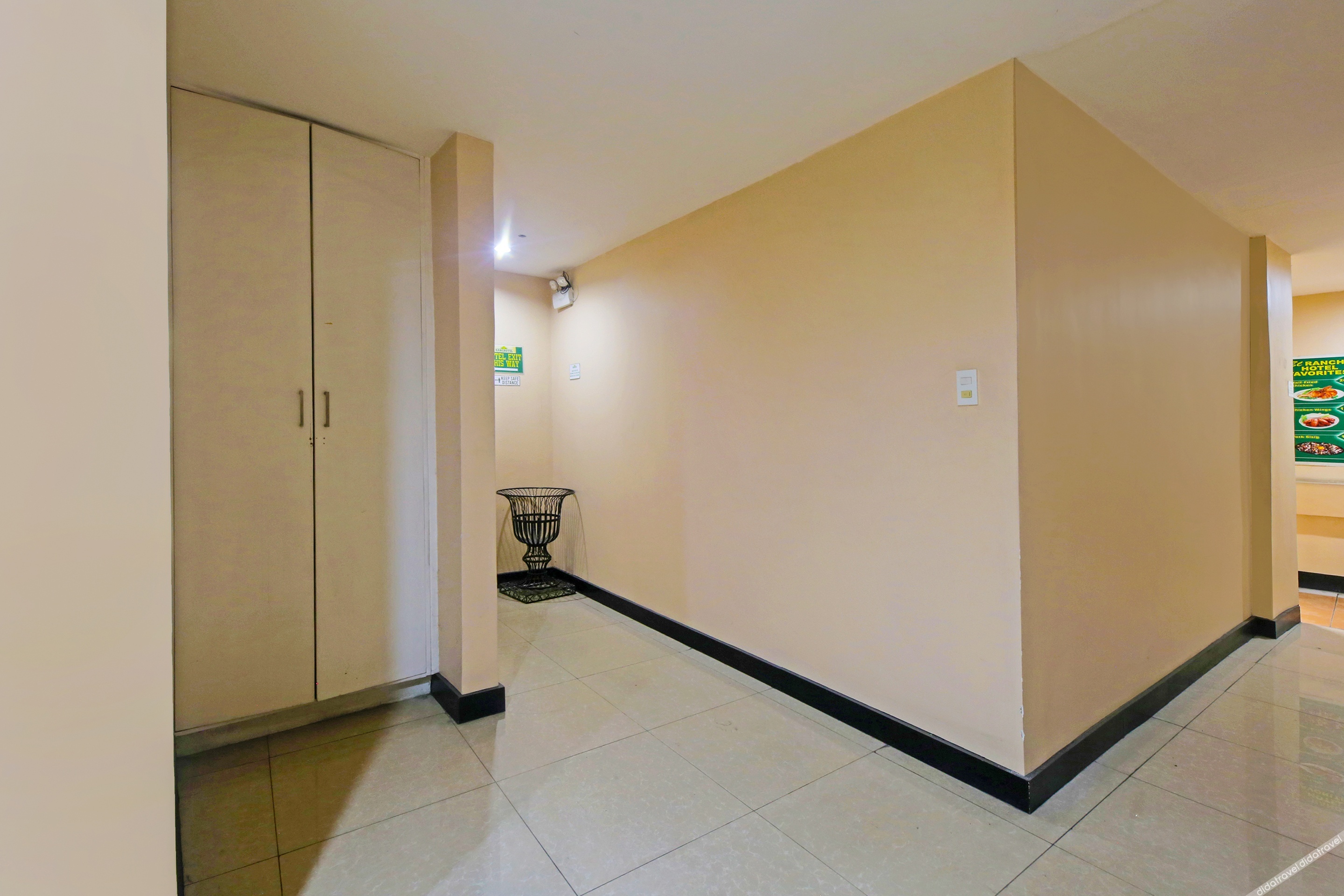 RedDoorz near SM Muntinlupa 2*