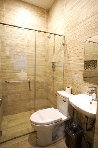Lighthouse Point Hotel 3*