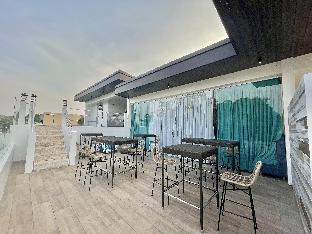 Lighthouse Point Hotel 3*