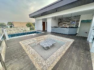 Lighthouse Point Hotel 3*
