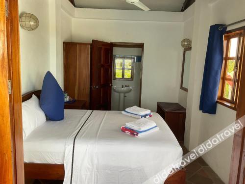 Rainbow Bay Beach and Dive Resort 2*