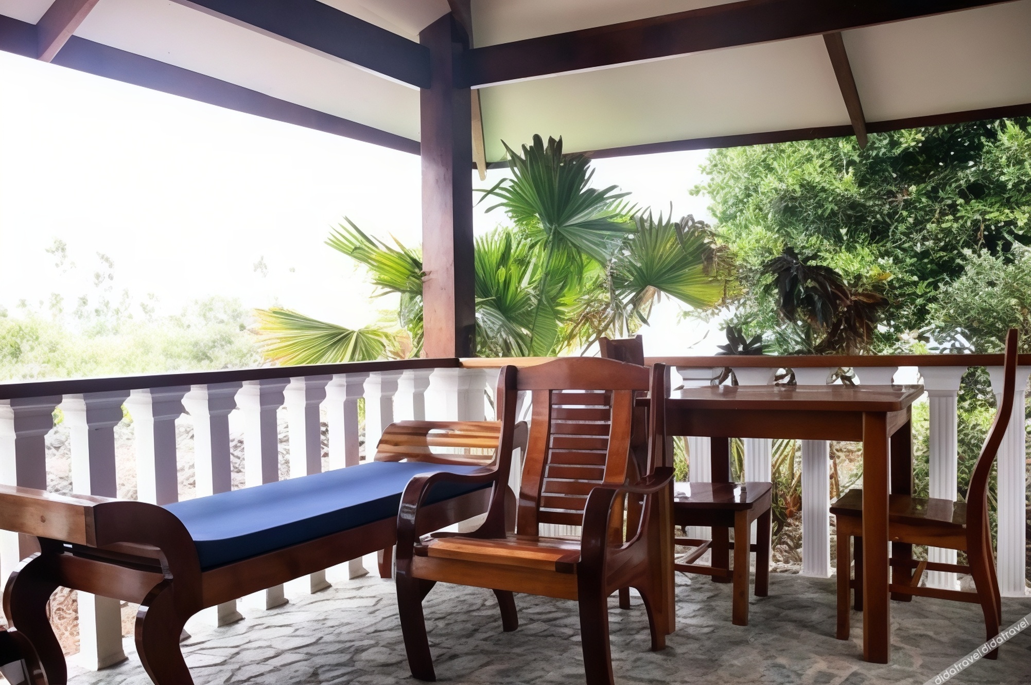 Rainbow Bay Beach and Dive Resort 2*