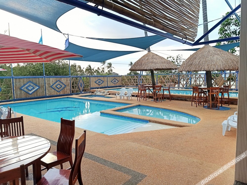 Rainbow Bay Beach and Dive Resort 2*