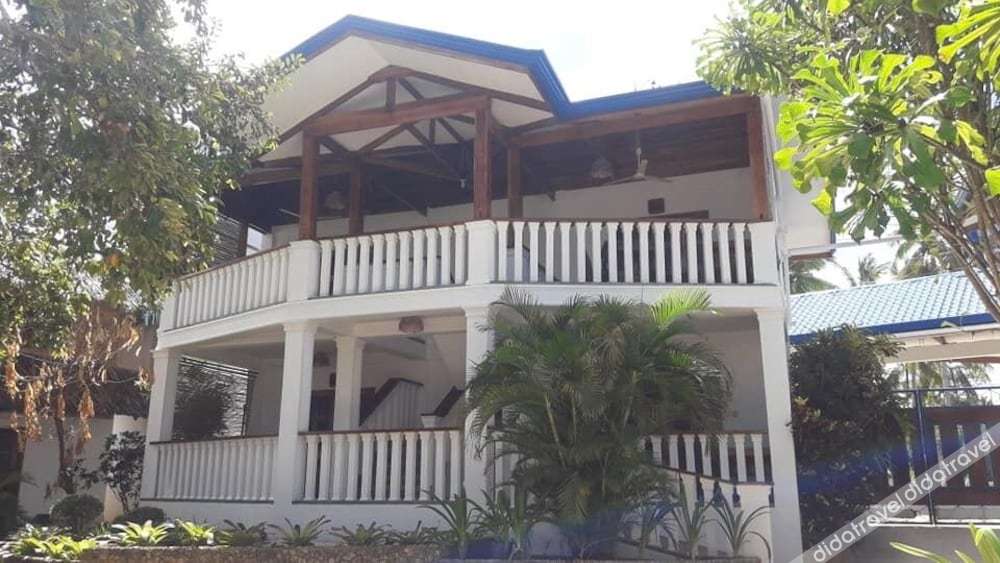 Rainbow Bay Beach and Dive Resort 2*