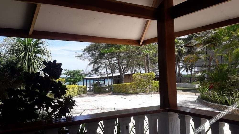 Rainbow Bay Beach and Dive Resort 2*
