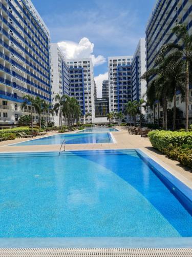 Sea Residences Condominium - Condo R Us 0*