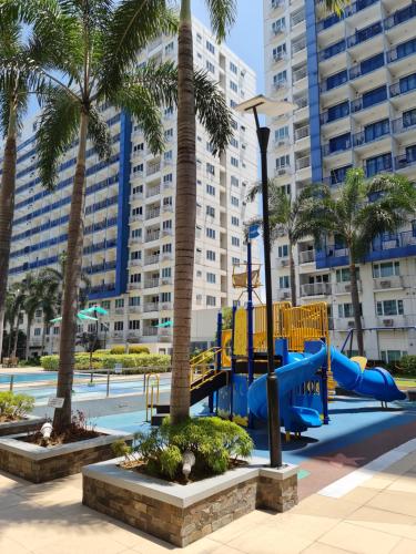 Sea Residences Condominium - Condo R Us 0*