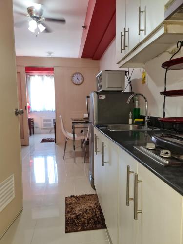 Sea Residences Condominium - Condo R Us 0*