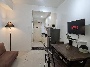 Sea Residences Condominium - Condo R Us 0*