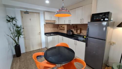 Sea Residences Condominium - Condo R Us 0*