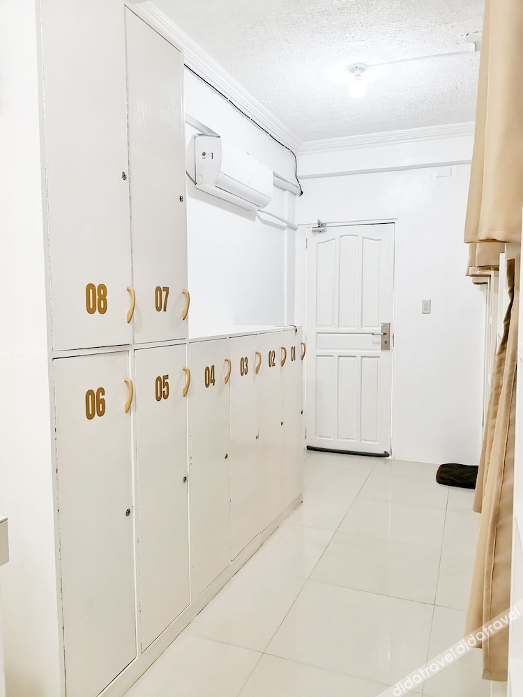 NomadsMNL Hostel 2*