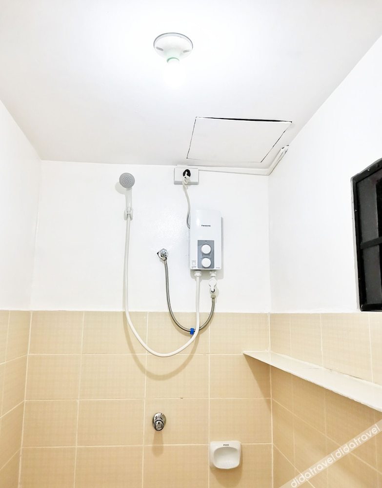 NomadsMNL Hostel 2*