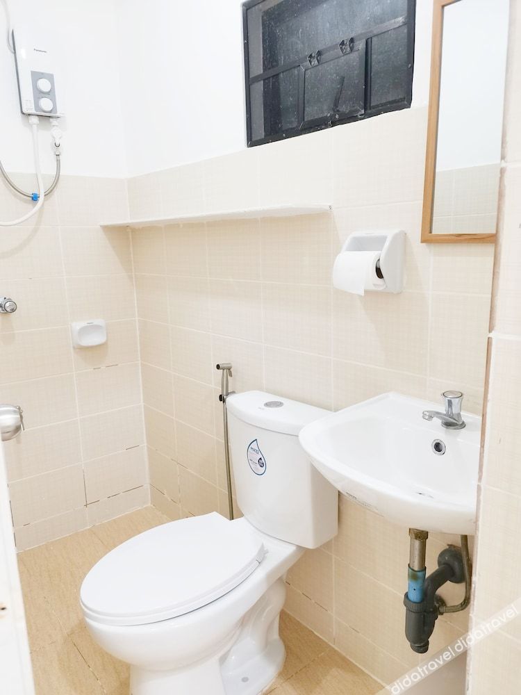 NomadsMNL Hostel 2*