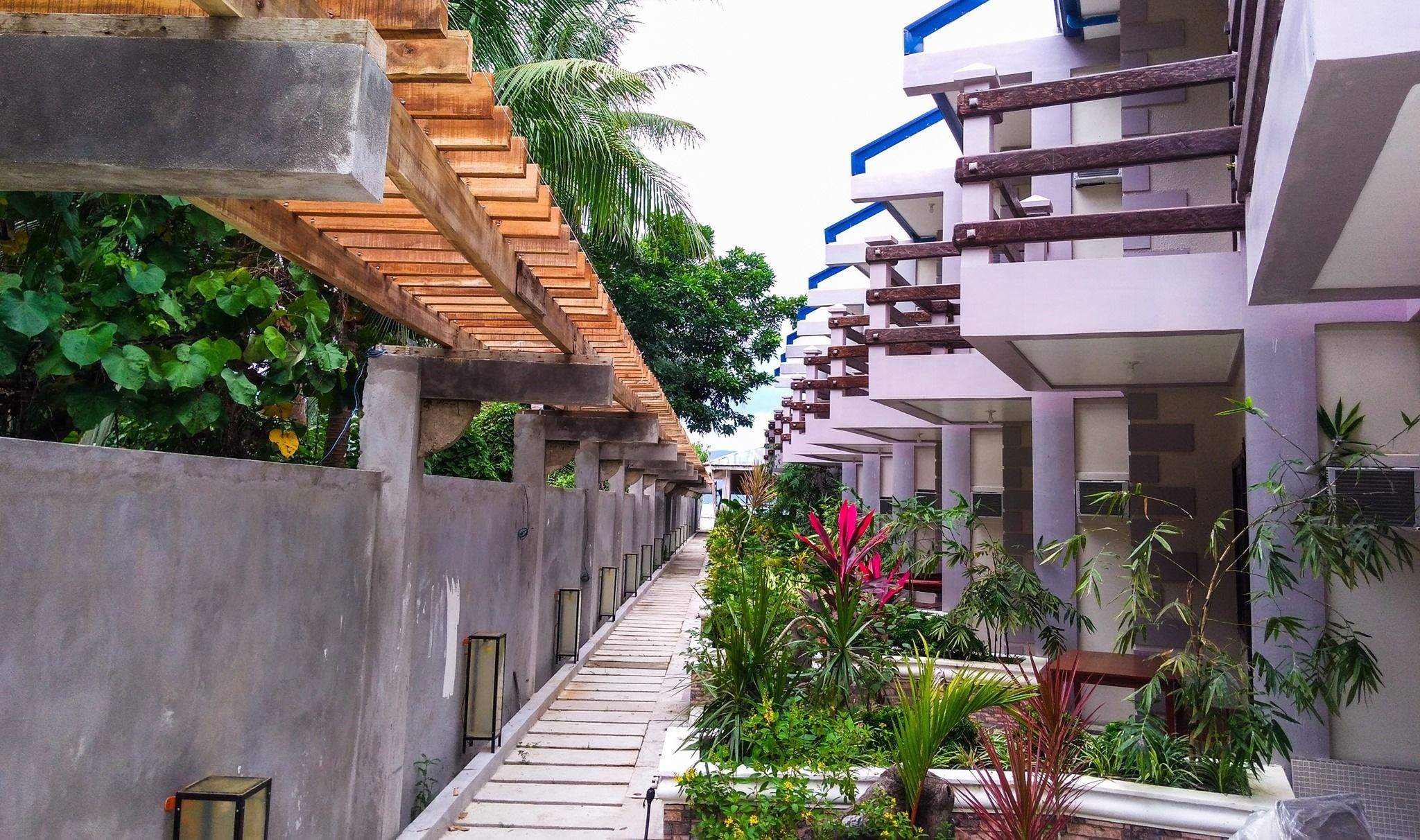 Ferellee Beachfront Inn 2*