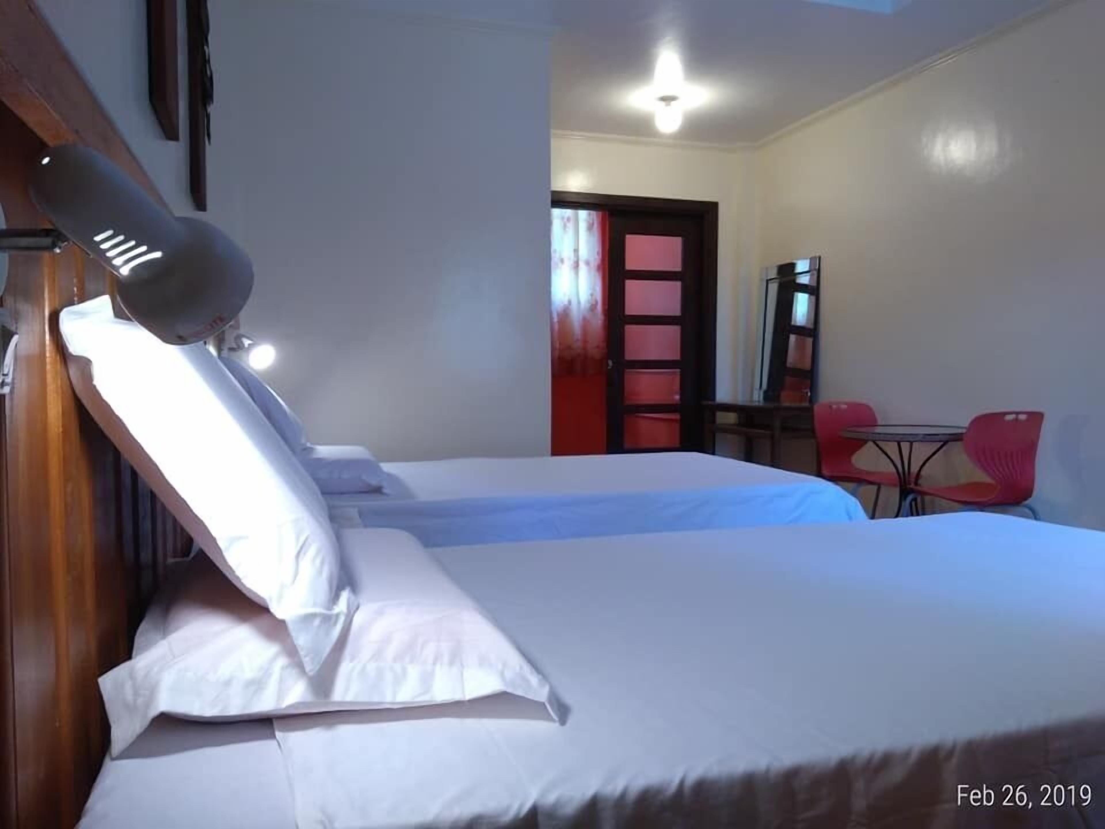 Ferellee Beachfront Inn 2*
