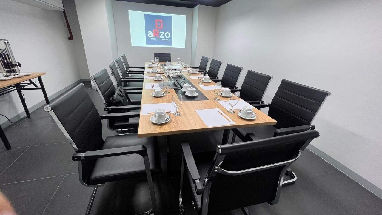 ARZO Hotel Premier 2*