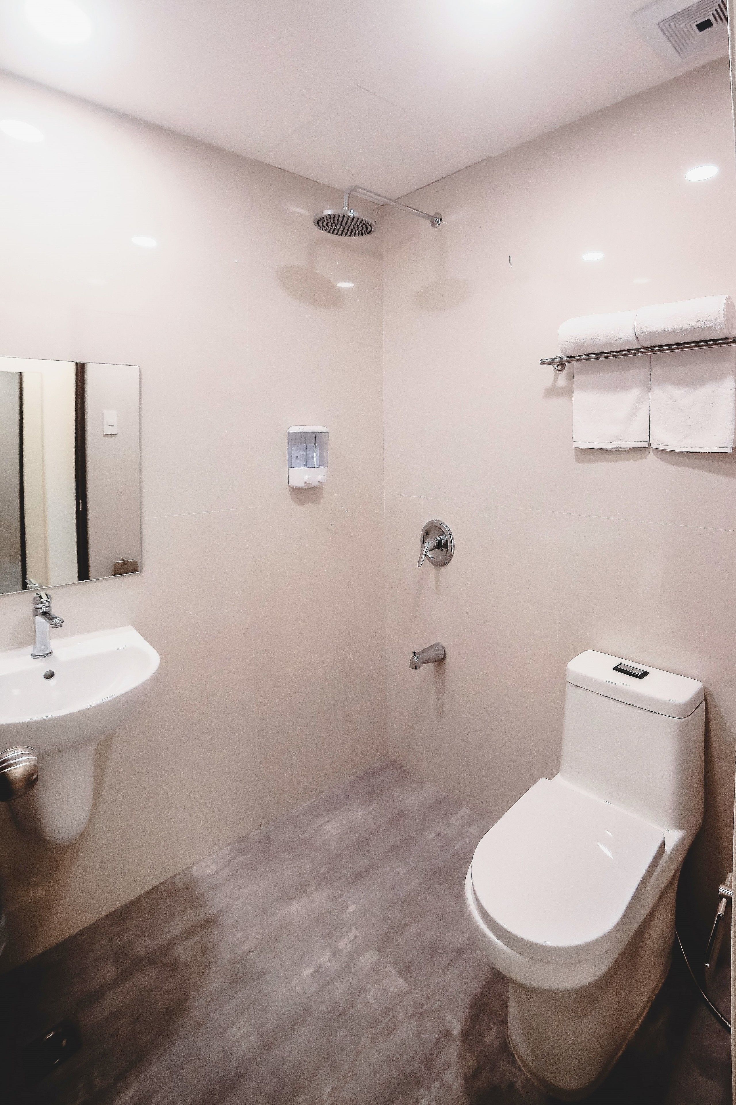 Trip Inn Near Airport or City Center 2*