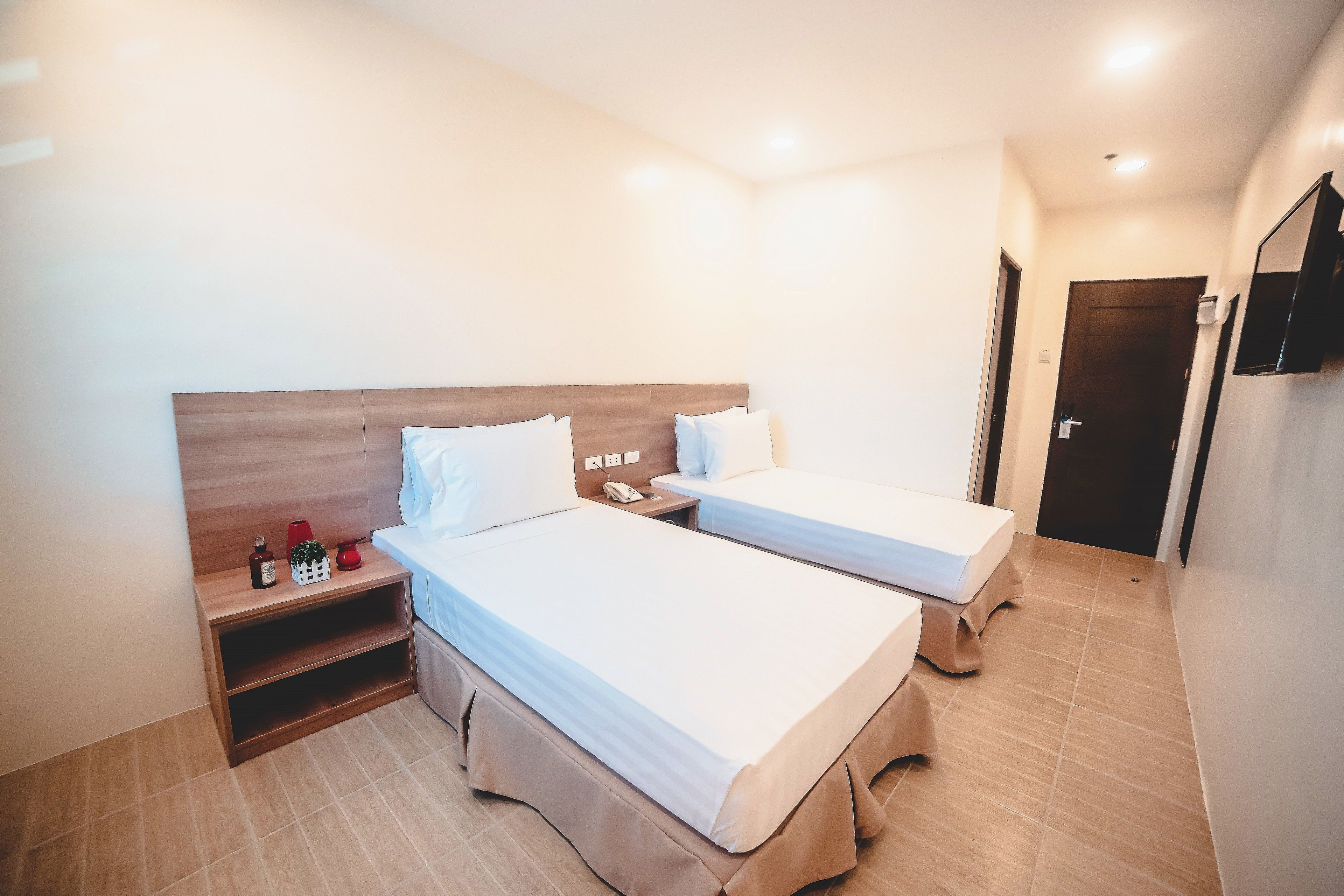 Trip Inn Near Airport or City Center 2*