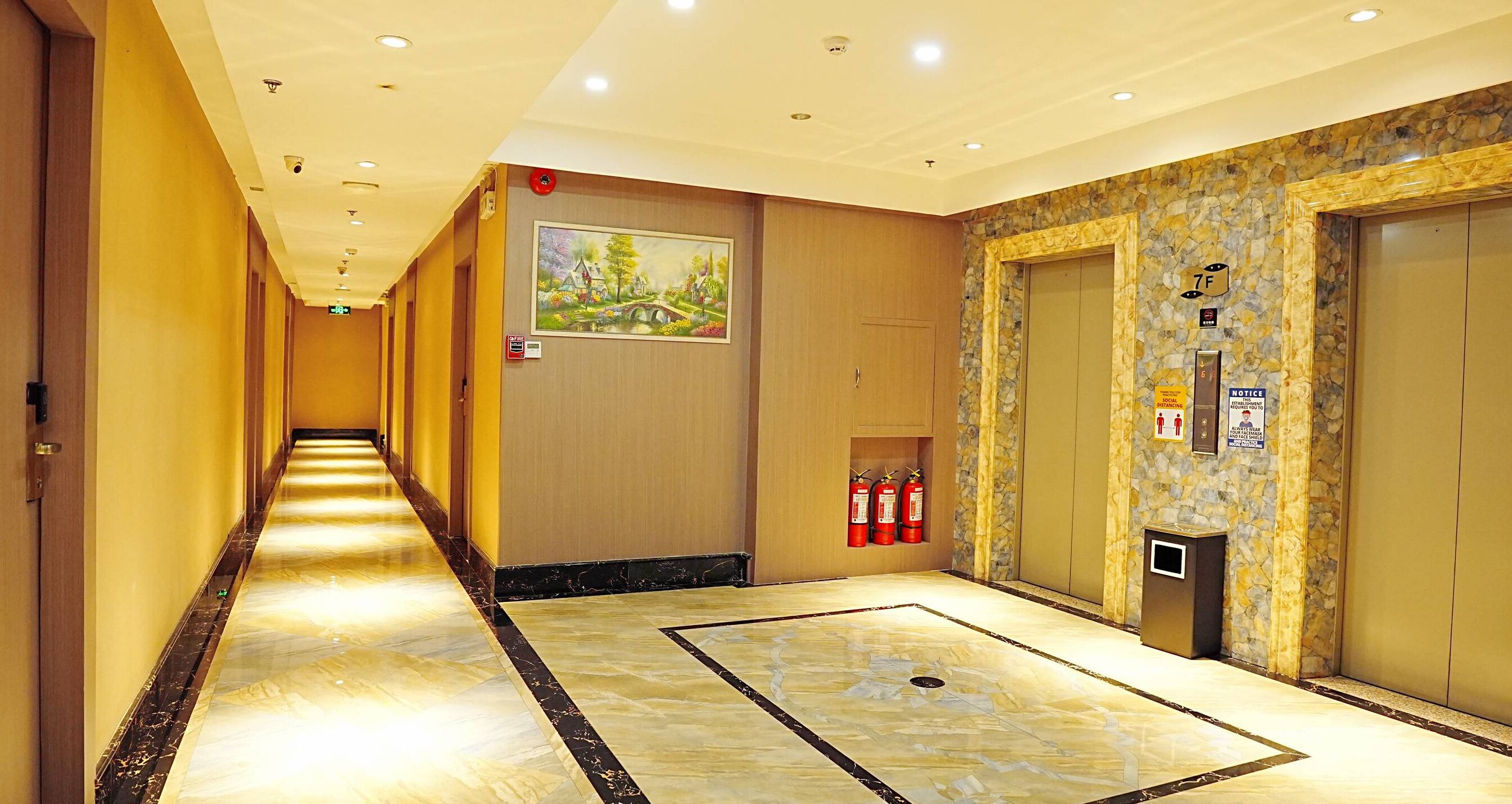 Pristinehotel 2*