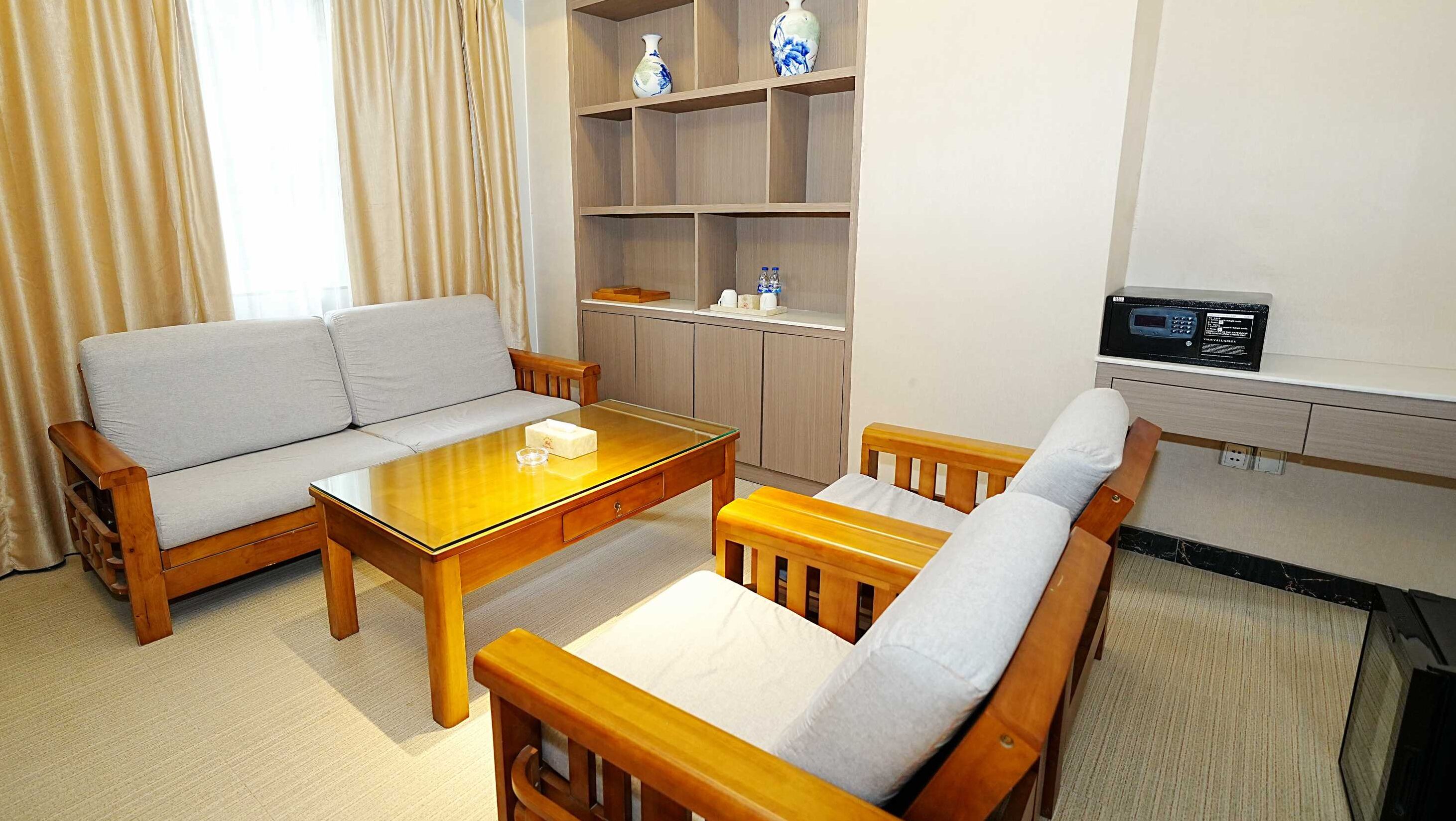 Pristinehotel 2*