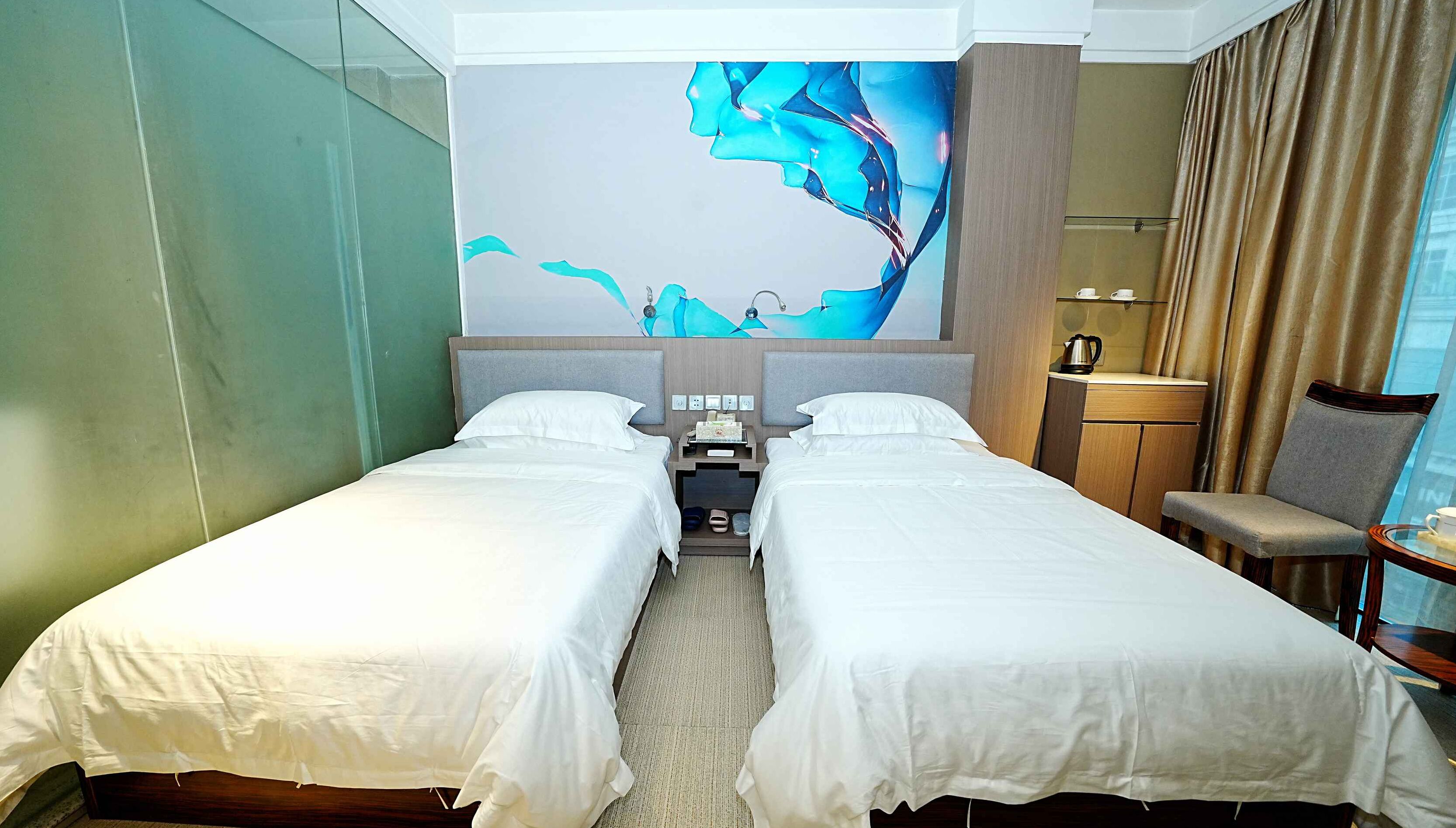 Pristinehotel 2*