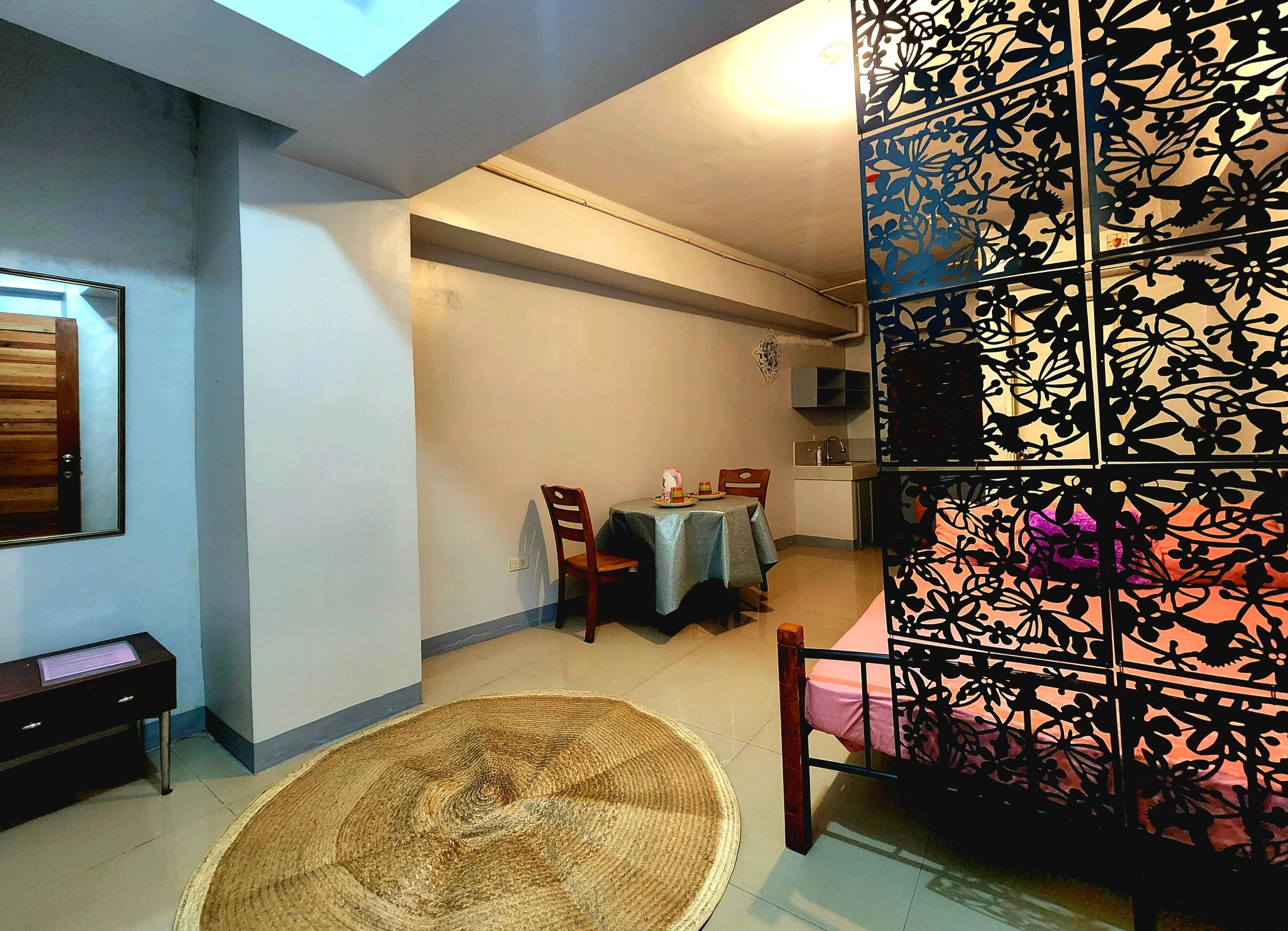 Budget Backpackers Transient House Near Naia by RedDoorz 2*