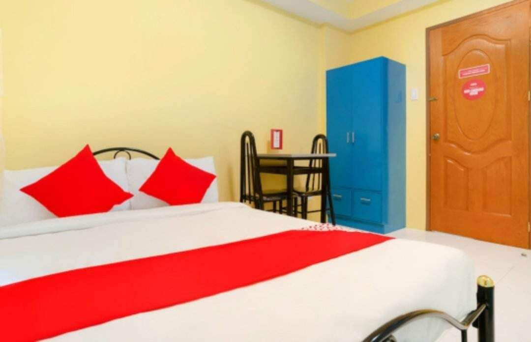 Yellow Pad Hotel Davao 2*