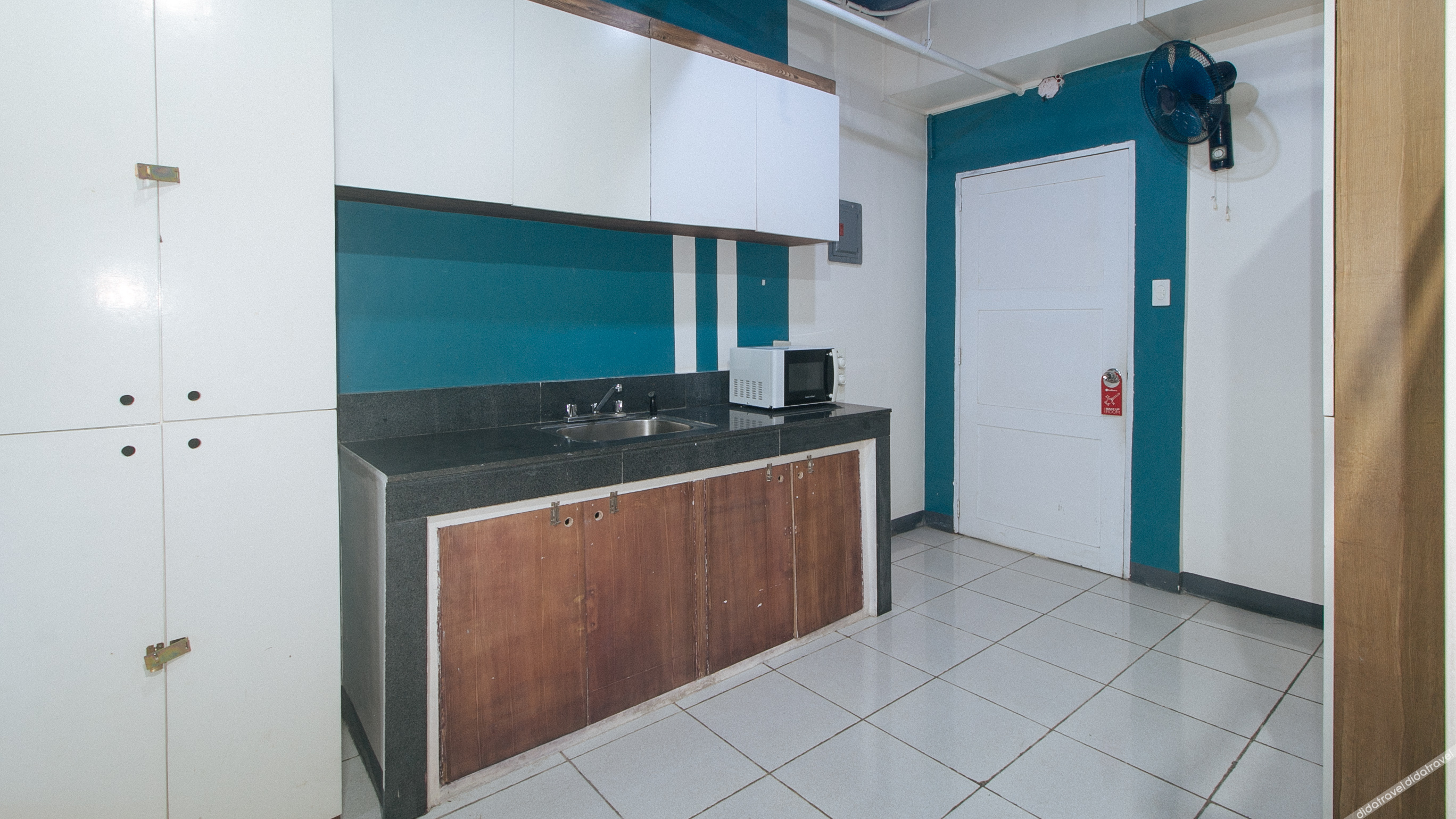 RedDoorz @ Crowne One Condo 1*
