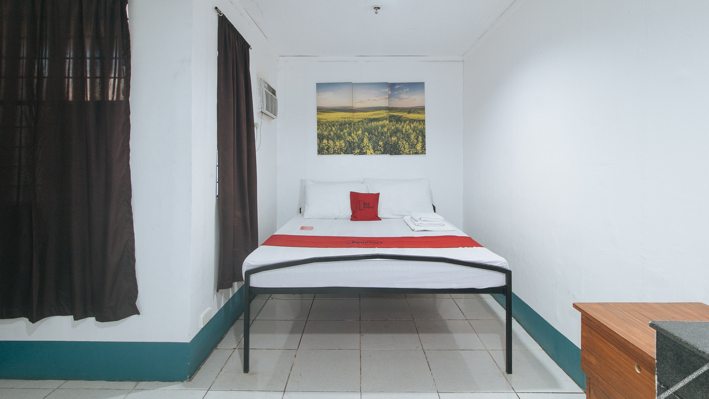 RedDoorz @ Crowne One Condo 1*