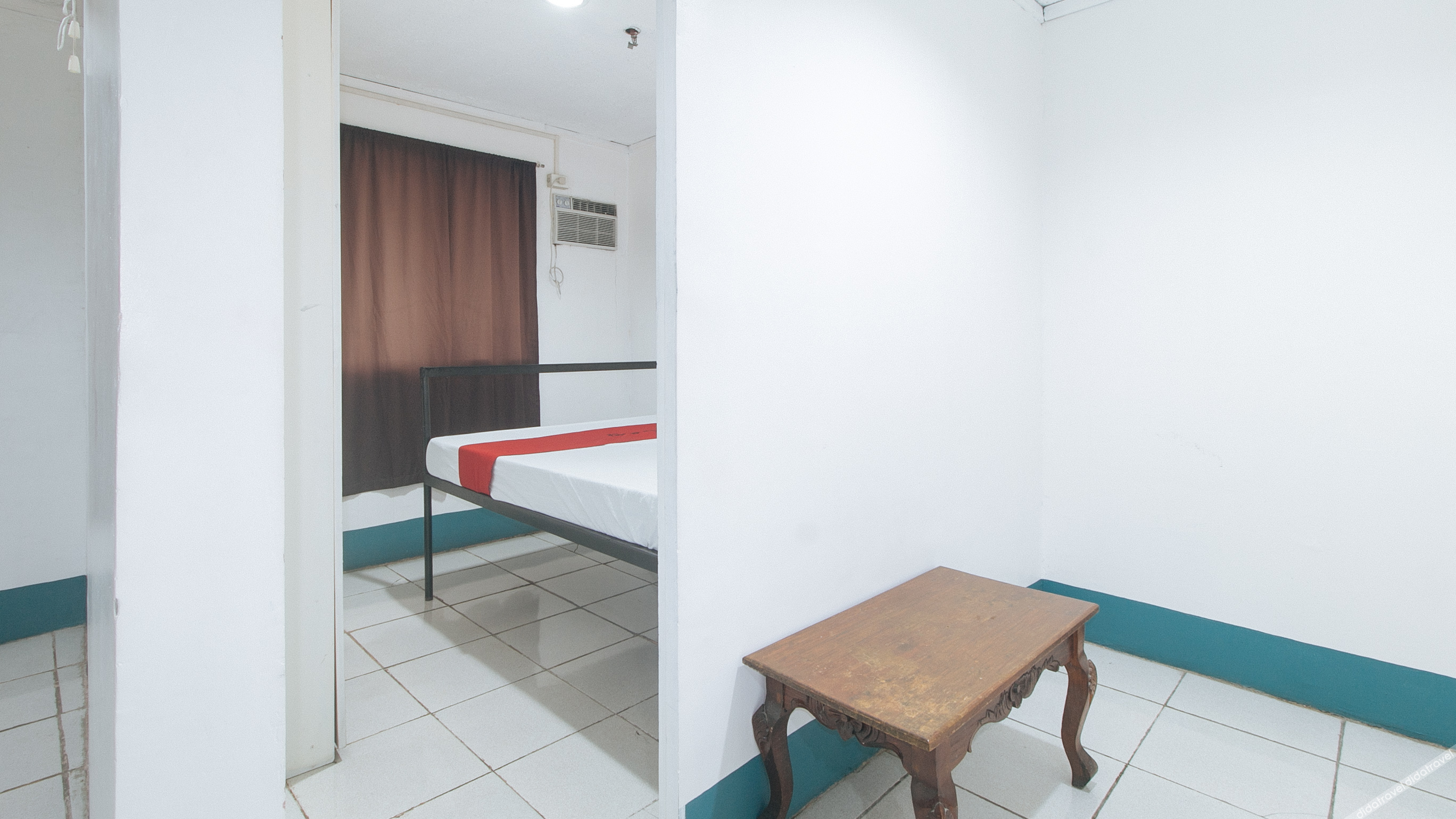 RedDoorz @ Crowne One Condo 1*